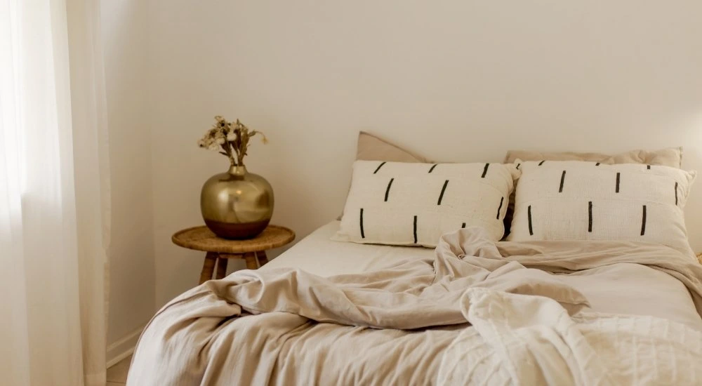 Linen Bedding + Velvet Throw + Knitted Pillows