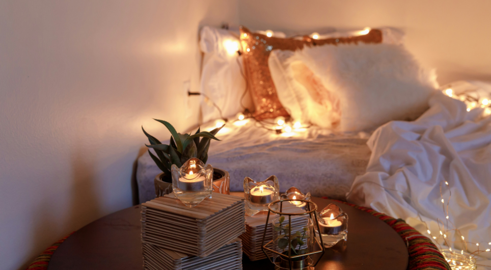 Romantic and Cozy Moody Bedroom Ideas.